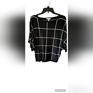 New York Company. Size XS. Plaid/ black and white women's top.
